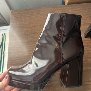 Elegant Brown Ankle Boots